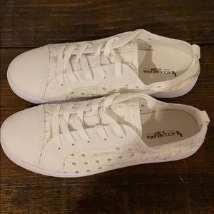 KOOLABURRA BY UGG white kids shoes